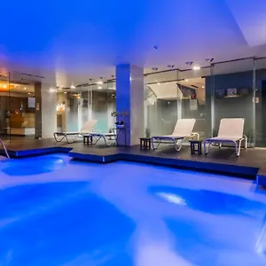 4* Hotel Grums &